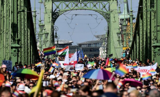Hungari: Mijëra njerëz dalin në marshim pro LGBT