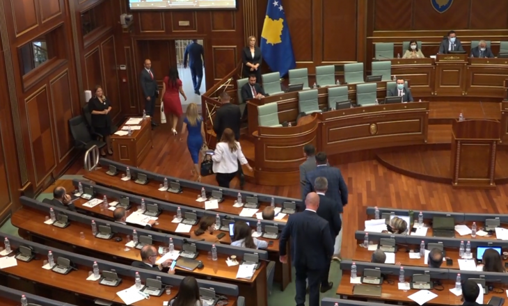 Lista Serbe deklarohet pas lëshimit të seancës kur u miratua rezoluta për Srebrenicën