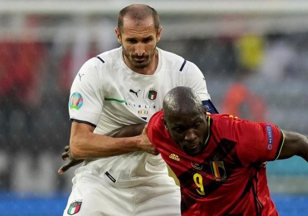 “Paske dalur nga xhepi i Chiellinit”, Lukaku i përgjigjet komentuesit