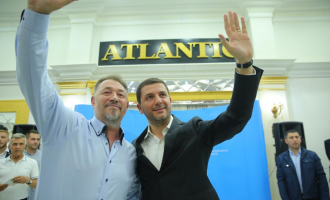 PDK zyrtarizon kandidaturën e Lushtakut për kryetar të Skenderajt