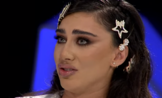 “Ka luftu shumë me qenë prezente”, Melinda rrëfen mes lotësh për humbjen e nënës