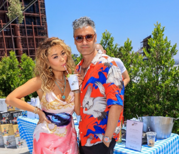 Rita Ora dhe Taika Waititi bëjnë daljen e parë zyrtare si çift