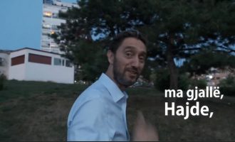 Ismaili fillon fushatën duke bujtur në lagje të ndryshme : Hajde ma gjallë, ma gjallë 