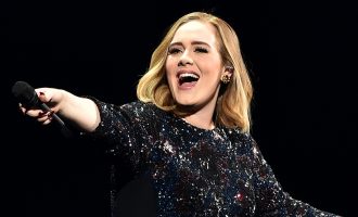 Adele shfaqet në publik me të dashurin e ri