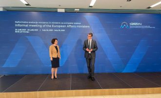 Gërvalla sërish e ashpër kundër “mini-shengenit”