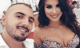 Gjikos i drejtohet Elites: Nuk të ka hije, je nëna e dy fëmijëve