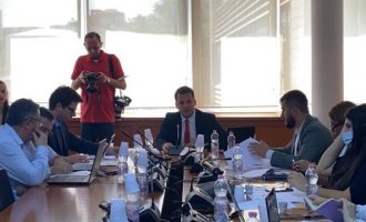 Ish-kryeministri Hoti e ministri Murati përplasen për rishikimin e buxhetit