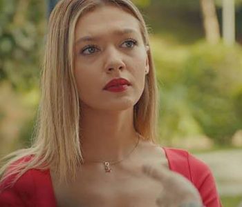 Aktorja turke deklaroi se ishte abuzuar seksualisht nga babai i saj