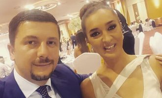 Memli Krasniqin e uron gruaja pasi zgjedhet kryetar i PDK-së