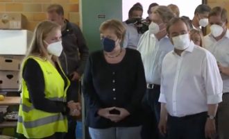 Merkel bën vizitën e dytë në rajonin e përmbytur