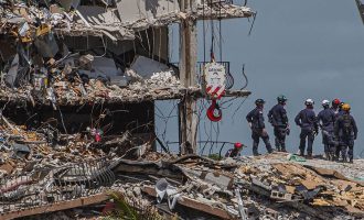 Përfundojnë kërkimet në ndërtesën e shembur në Miami, ende nuk dihet për fatin e një të pagjeture