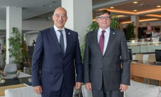 Palmer takohet me ministrin e jashtëm grek në Athinë