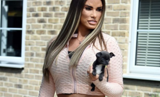 Katie Price tregon rezultatet e operacionit në trup dhe fytyrë: O Zot, unë dukem si një përbindësh nga një film horror