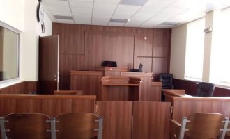 Deputetja e VV-së e shtrirë në QKUK, shtyhet gjykimi ku ajo dhe pesë të tjerë po akuzohen për korrupsion