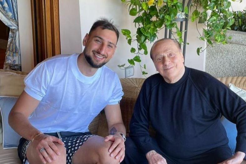Donnarumma takon Berlusconin