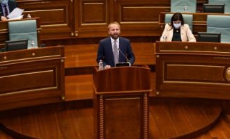 Abelard Tahiri – Kurti: Nuk të ka hije me qesh kur flet për çështje serioze