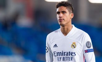 Manchester United arrinë marrëveshje me Real Madrid për transferimin e Raphaël Varane