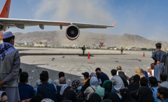 Paralajmërime se mund të ketë sulm terrorist në aeroportin e Kabulit