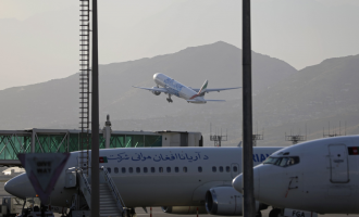 Më shumë se 10.000 njerëz në aeroportin e Kabulit po e presin evakuimin