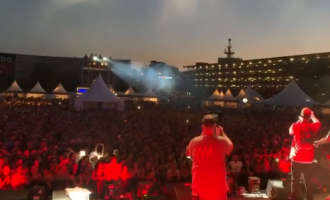 Reperi i njohur kosovar anulon koncertin për arsye shëndetësore