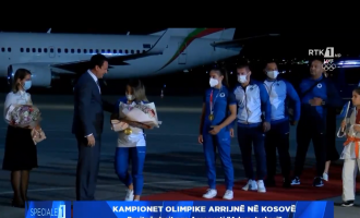 Ekipi olimpik i xhudos mbërrinë në aeroportin e Prishtinës