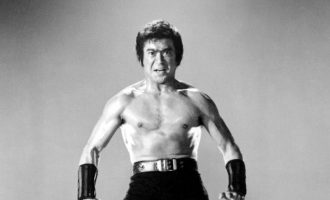 Vdes Sonny Chiba, i njohur për rolet në “Kill Bill” dhe “Fast and Furious”