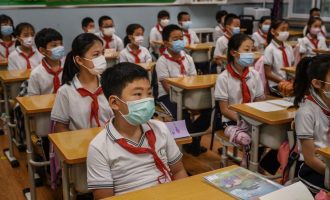 Kina ndalon provimet për fëmijët e shkollave fillore, gjashtë dhe shtatë vjeç