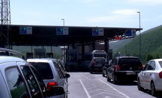 Pritje deri në 40 minuta, kjo është gjendja nëpër pikat kufitare