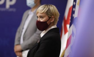 Halimi: Nuk duhet tronditemi vetëm nga vrasja fizike, por edhe nga gjuha e vrasjes drejtuar vajzave