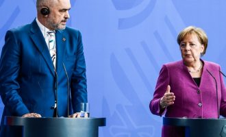 Merkel viziton Shqipërinë më 14 shtator