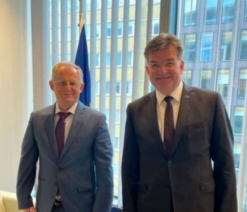 Kosova e Serbia afër një marrëveshjeje të përkohshme për targat