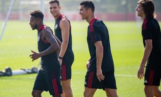 Ronaldo fillon stërvitjet me Manchester United