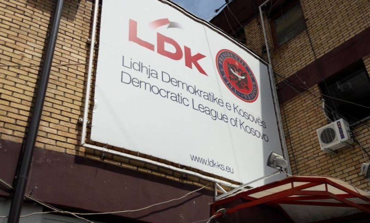 LDK kritikon Qeverinë për marrëveshjen e targave: Keni barazuar policët me barrikaduesit