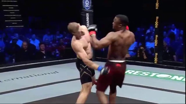 Nokauti i shekullit që për pak sa nuk e la të vdekur luftëtarin e MMA (VIDEO)