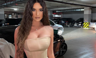 Oriola Marashi zbulon si nënshkroi kontratën me markën e njohur “Guess”