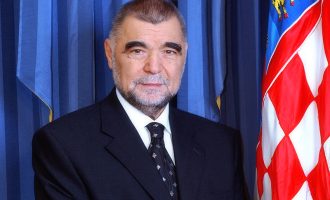 Ish-presidenti Kroacisë – Serbisë: Nuk mund ta pushtoni Kosovën me ushtrinë tuaj