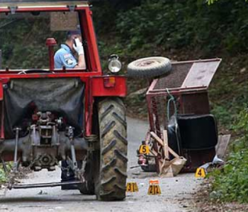 Vdes pasi rrokulliset me traktor