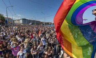 Të dielën Zvicra voton referendumin për martesat mes gjinisë së njëjtë