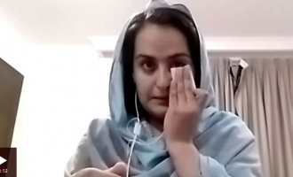 Gazetarja që intervistoi talebanët largohet nga Afganistani