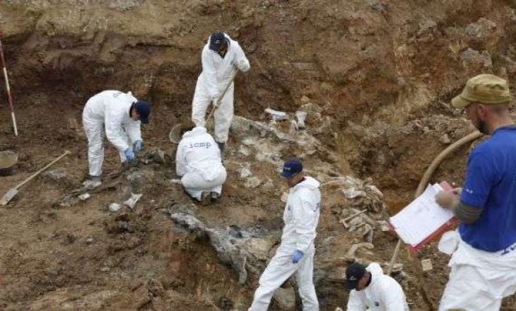 Sot riatdhesohen eshtrat e 9 viktimave të masakrës në Rezallë