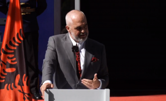Rama: Çfarë do ambasadori rus në kufi me Kosovën? Ky është teatër i rrezikshëm