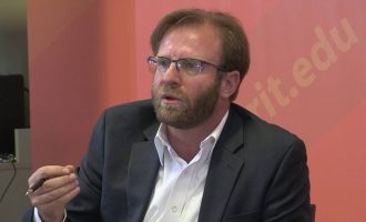 Shtyhet takimi për dëgjimin e kandidatëve për ambsadorë, Abazi fajëson opozitën