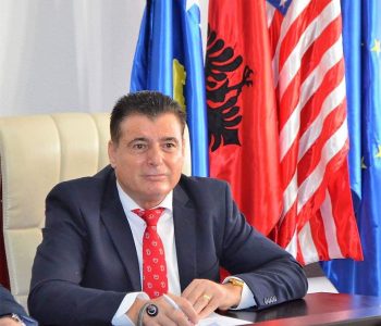 Bahtiri e pranon humbjen, telefonon Bedri Hamzën