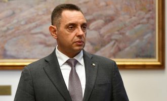 Vulin: Serbia do të marrë armët e fundit nga Rusia