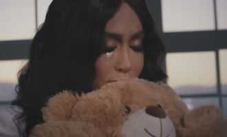 Dafina Zeqiri iu reagon ashpër Albi Nakos dhe Erjona Rusit për bullizimin e vajzës 8 vjeçare