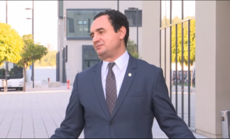 Kurti tregon se çfarë biseduan me Vuçiqin, Merkelin dhe Macronin