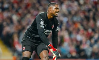 Operohet portieri i Milanit