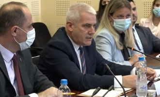 Sveçla: Vendimi për reciprocitet dha rezultat, ishim të përgatitur që barrikadat t’i largonim fizikisht