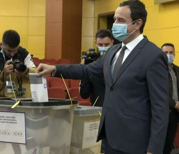 Voton kryeministri Kurti: Sot vendosim se kush do të vendosë në komunat tona