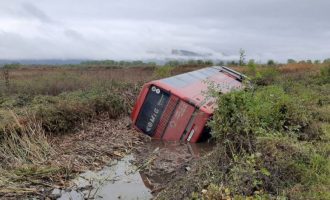 Aksidentohet autobusi në Maqedoninë e Veriut, pesë të lënduar